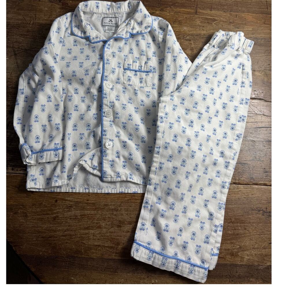 Petit Plume Blue and white Long sleeve pajama set size 4